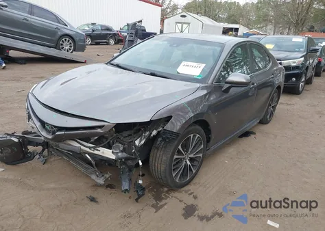 2020 Toyota Camry Se z USA, uszkodzony, nr VIN 4T1G11AK2LU925907
